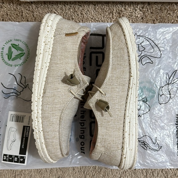 Hey dude Wendy - Picture 2 of 5